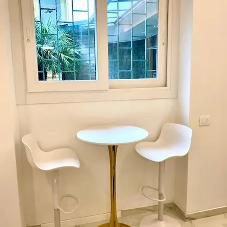 Chiesa Russa Apartment *
